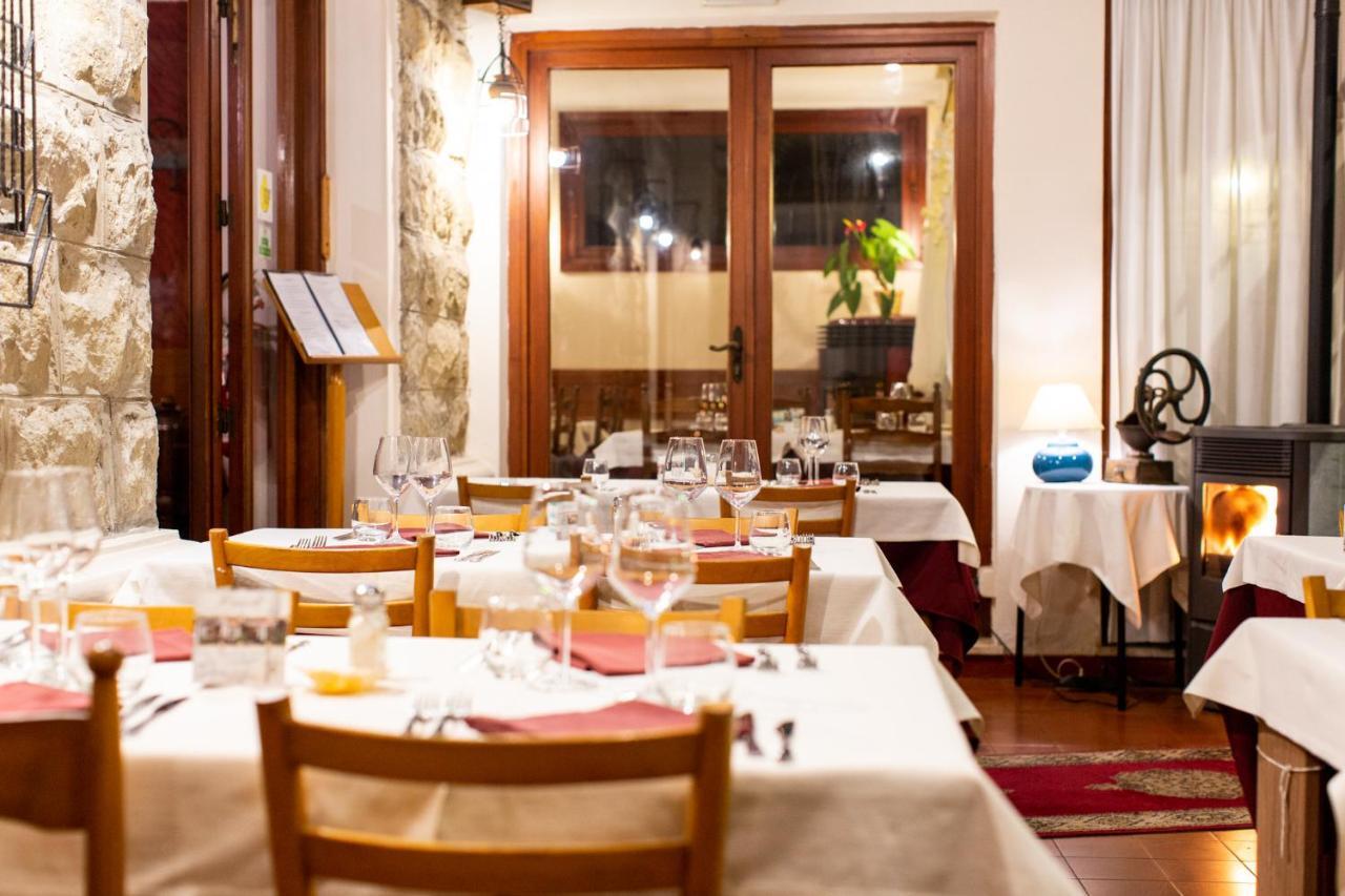 Hotel Ristorante Il Caminetto Diano Marina Eksteriør bilde