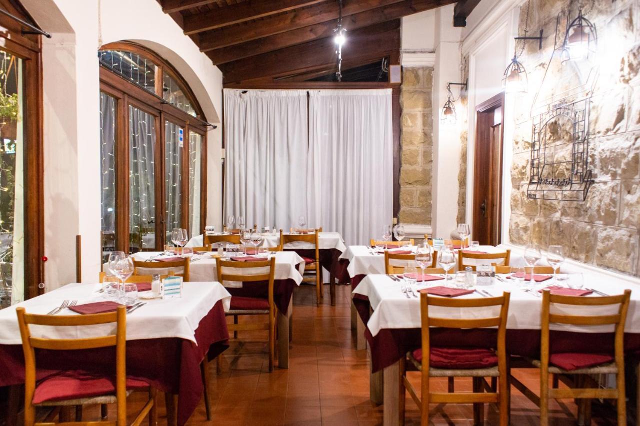 Hotel Ristorante Il Caminetto Diano Marina Eksteriør bilde