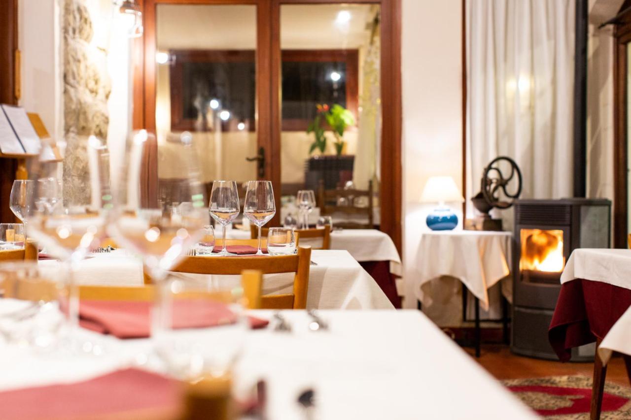 Hotel Ristorante Il Caminetto Diano Marina Eksteriør bilde